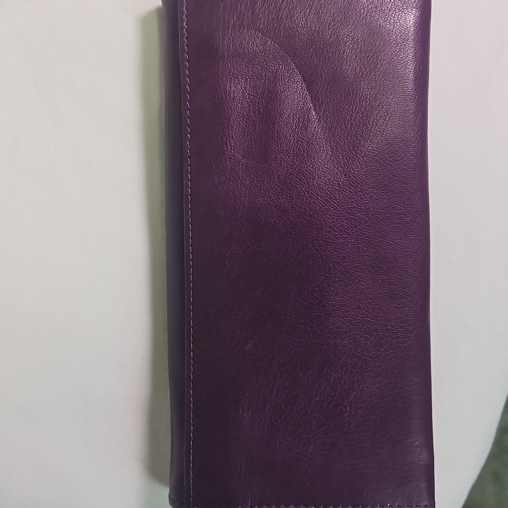 Pure Luxuries London Purple Leather Wallet - Picture 5 of 5